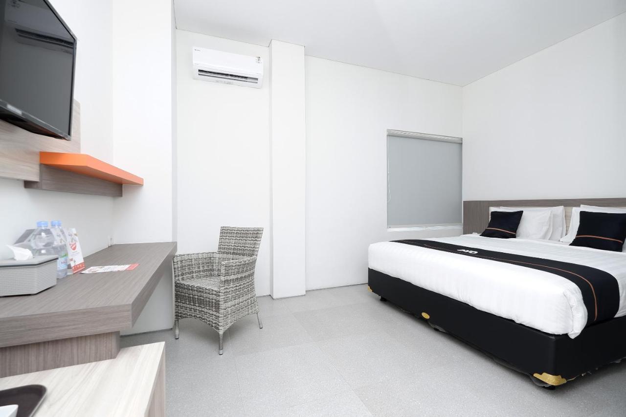 Hotel Oyo 2298 Jebres House Syariah Solo Exterior foto